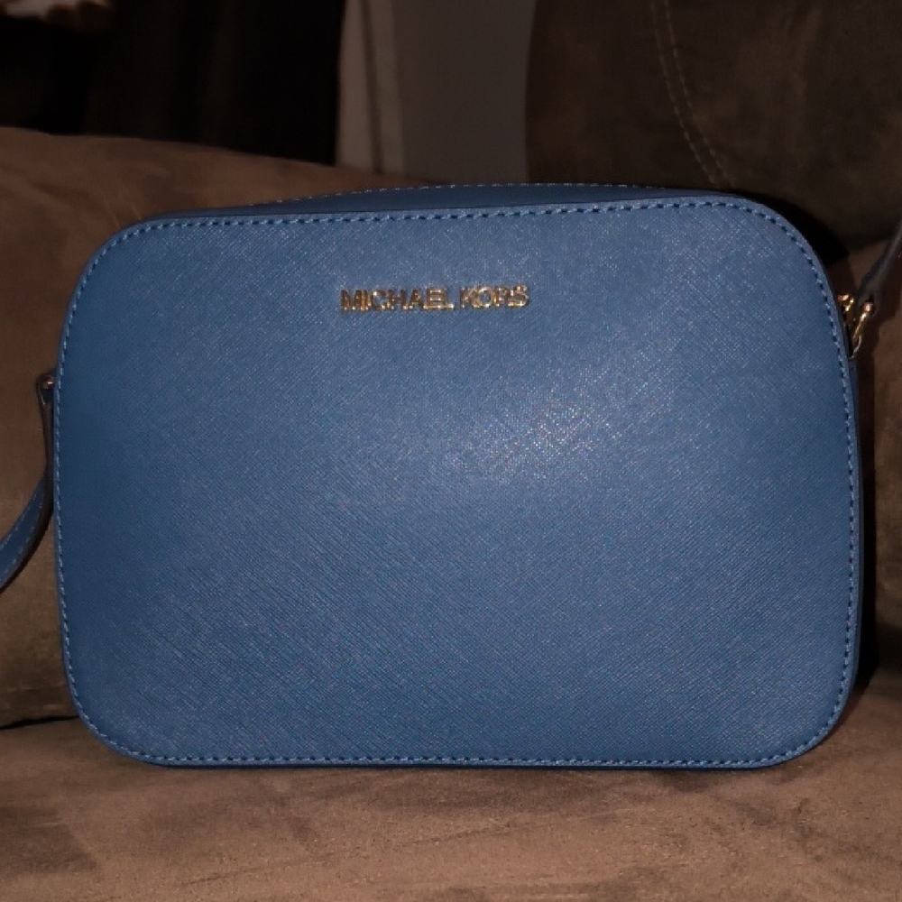 Michael Kors Elegant Blue Crossbody Bag - Picture 9 of 9